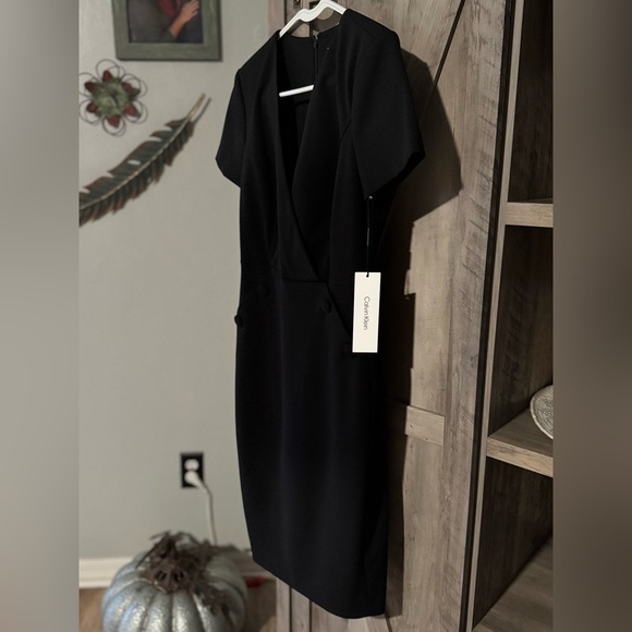 Calvin Klein - Picture 10 of 12